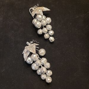 VTG MCM  7" Grape Cluster Silvery Elegant Pr Floral Picks Christmas NYE 25th Ann